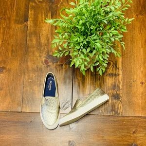 Sperry seaside gold Emboss wave slip-on size 7